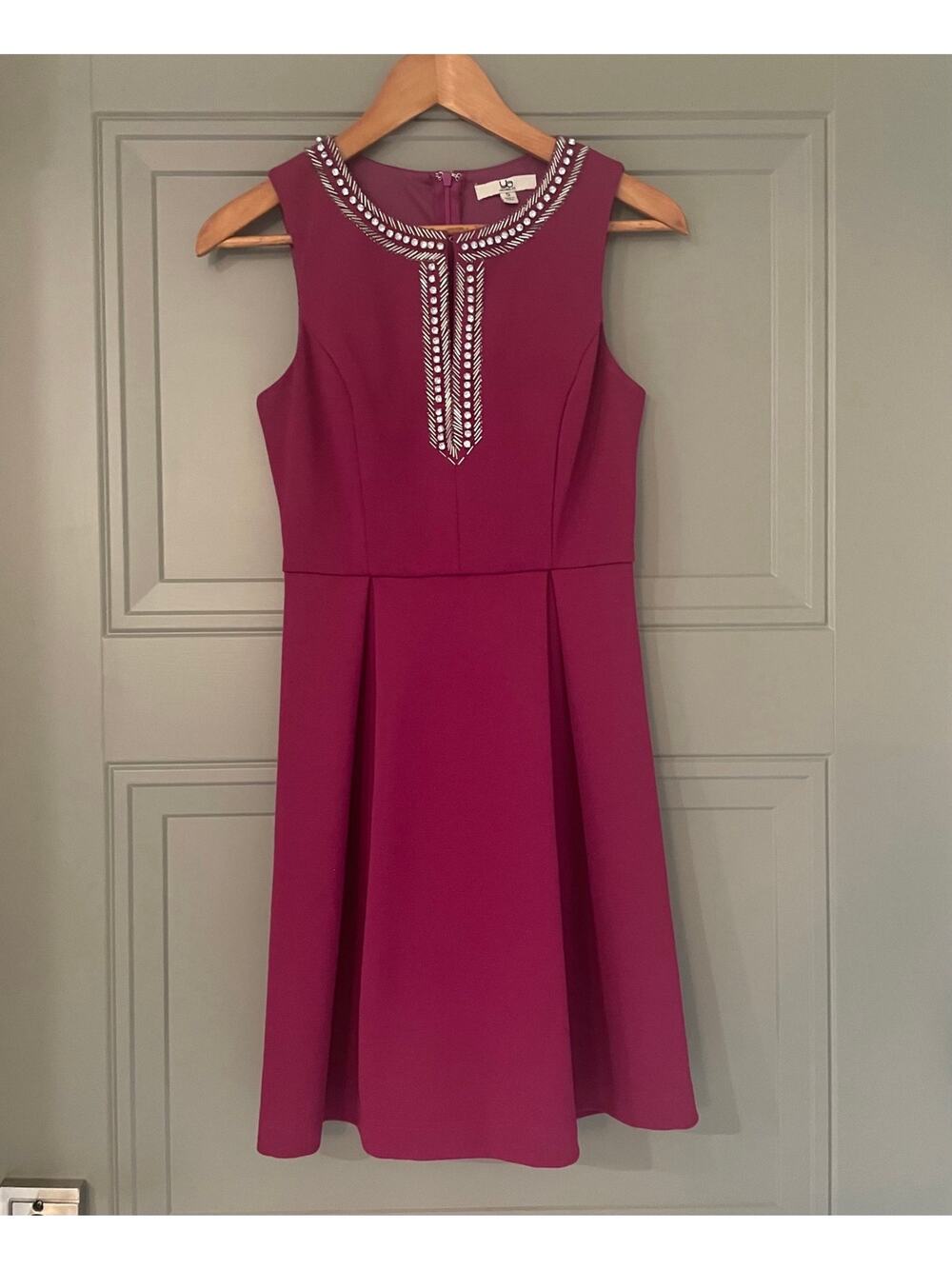 Ya Los Angeles Boutique Purple Party Dress S Small Sleeveless Beaded trim
